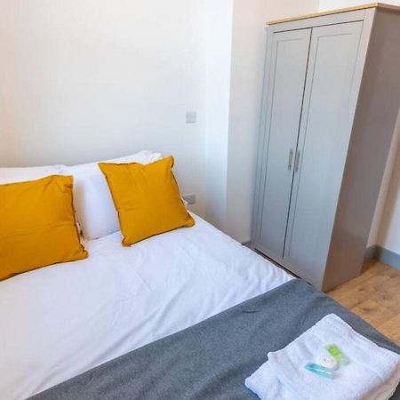 Pillo Rooms Serviced Apartments - Salford 曼彻斯特 外观 照片