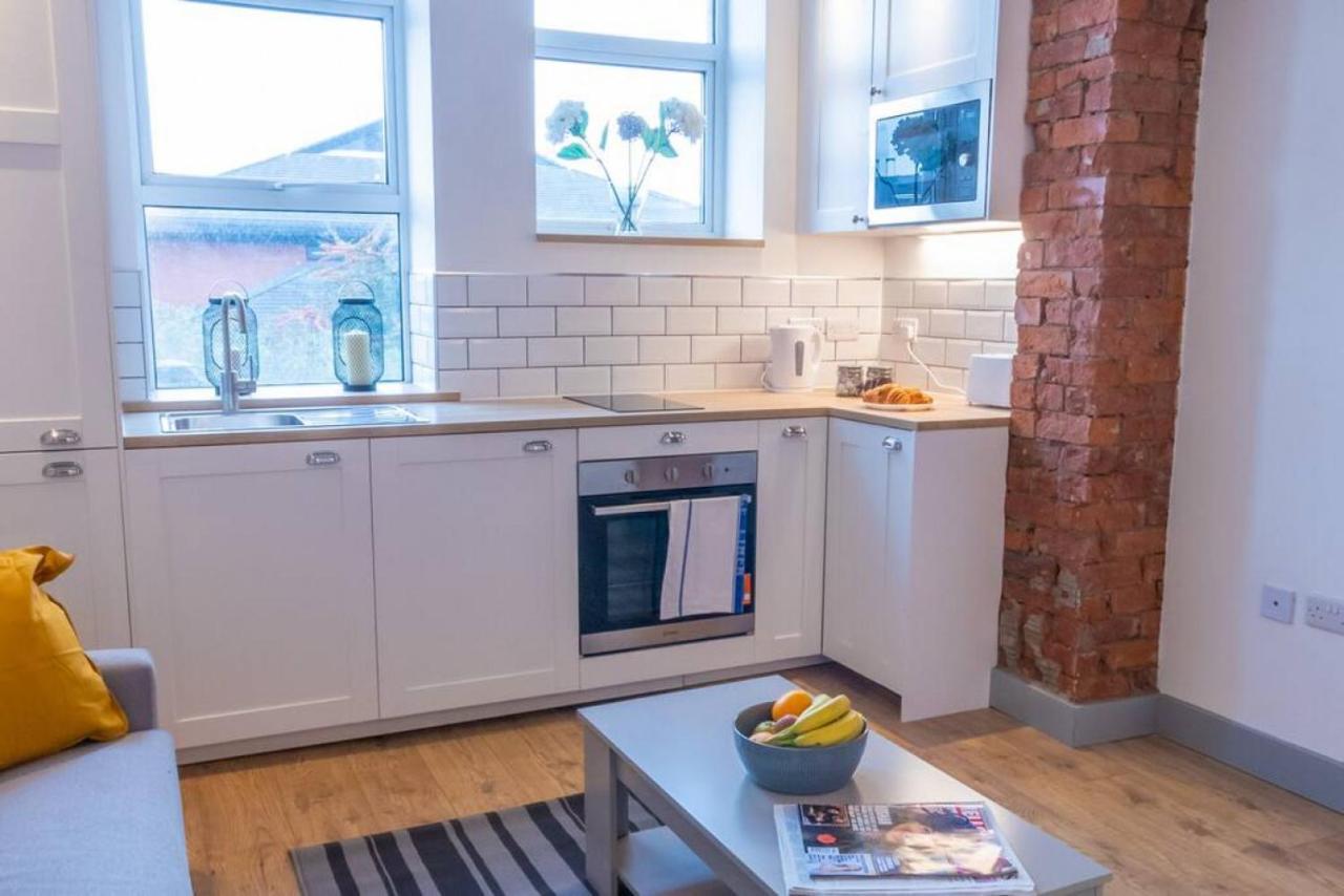 Pillo Rooms Serviced Apartments - Salford 曼彻斯特 外观 照片
