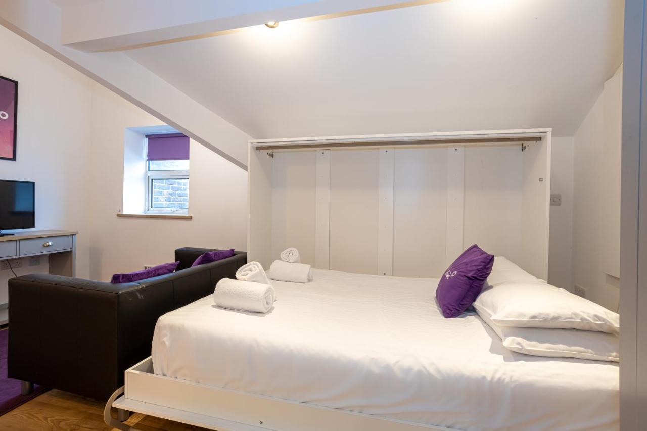Pillo Rooms Serviced Apartments - Salford 曼彻斯特 外观 照片