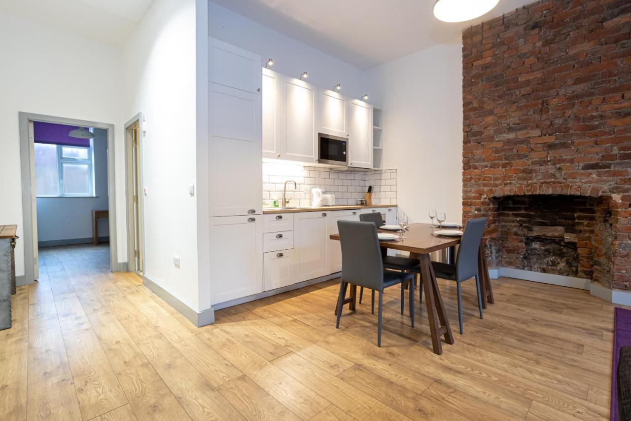 Pillo Rooms Serviced Apartments - Salford 曼彻斯特 外观 照片