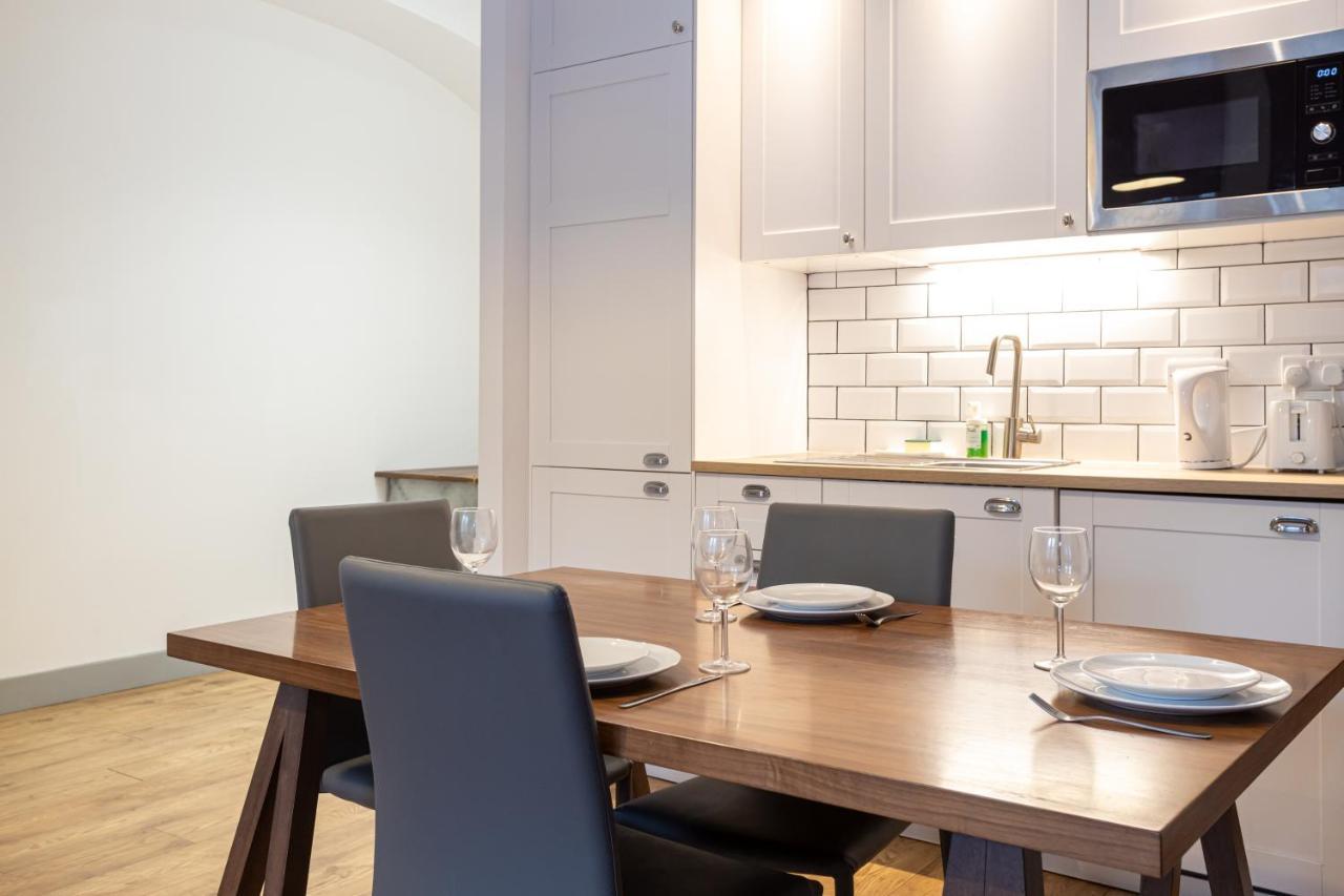 Pillo Rooms Serviced Apartments - Salford 曼彻斯特 外观 照片