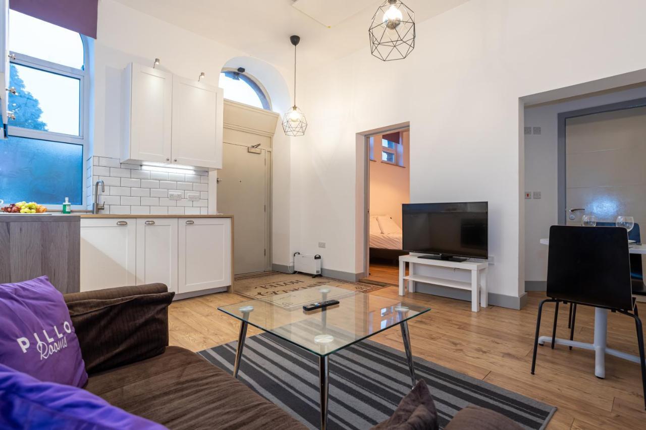 Pillo Rooms Serviced Apartments - Salford 曼彻斯特 外观 照片