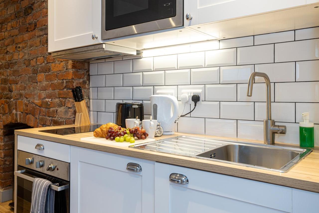 Pillo Rooms Serviced Apartments - Salford 曼彻斯特 外观 照片