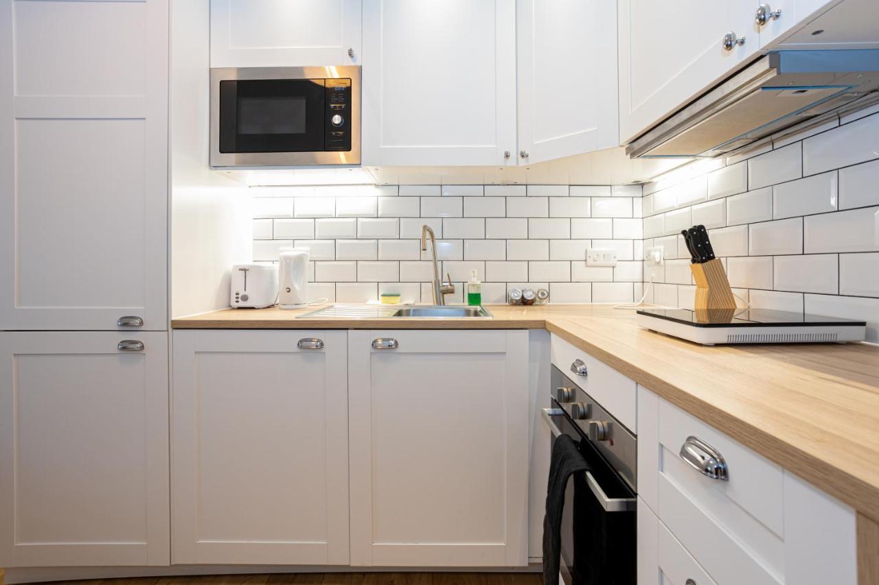 Pillo Rooms Serviced Apartments - Salford 曼彻斯特 外观 照片